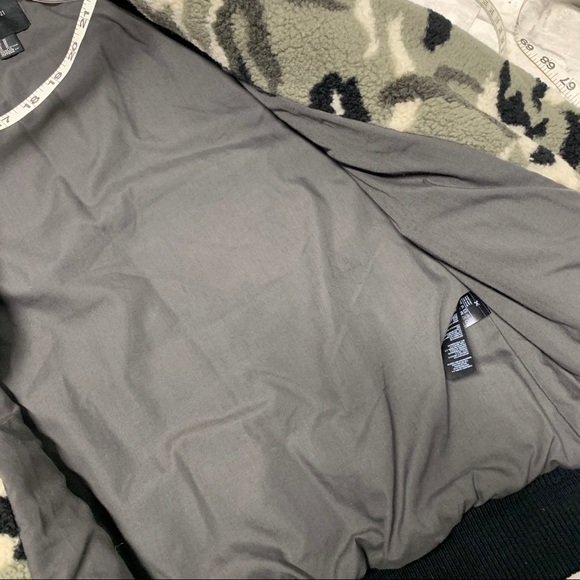 F21 Camouflage army green black shearling vest M - Picture 9 of 9